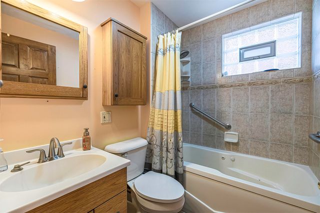 2930 POPLAR Street, Erie, PA 16508