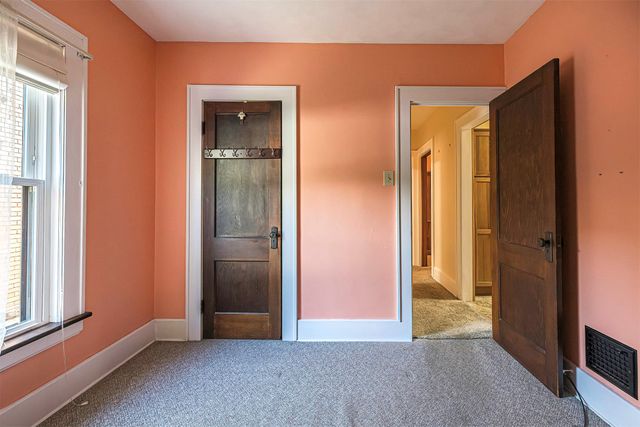 2930 POPLAR Street, Erie, PA 16508