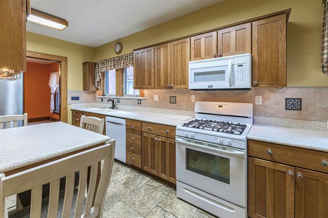2930 POPLAR Street, Erie, PA 16508