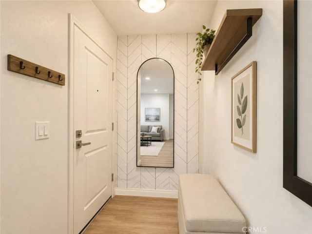 23665 Park Capri 103, Calabasas, CA 91302