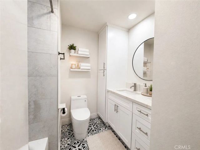 23665 Park Capri 103, Calabasas, CA 91302