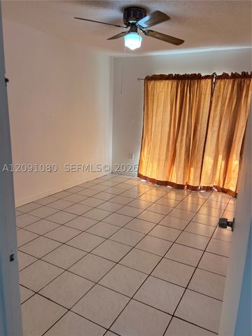 5366 W 26th Ave 121, Hialeah, FL 33016