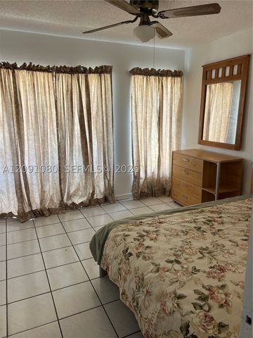 5366 W 26th Ave 121, Hialeah, FL 33016
