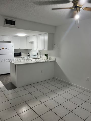 5366 W 26th Ave 121, Hialeah, FL 33016