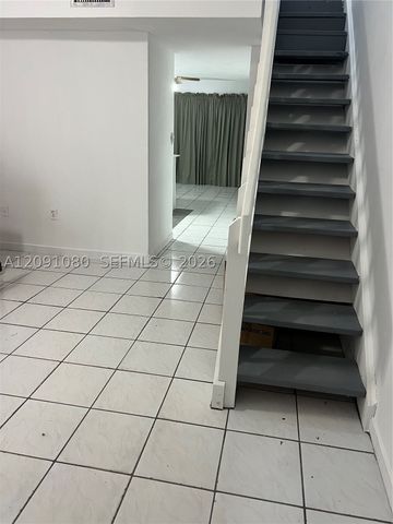 5366 W 26th Ave 121, Hialeah, FL 33016