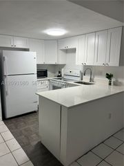 5366 W 26th Ave 121, Hialeah, FL 33016