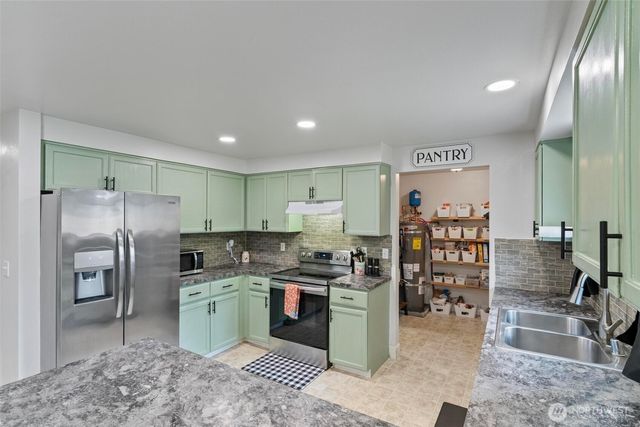 17930 Littlerock Road SW, Rochester, WA 98579