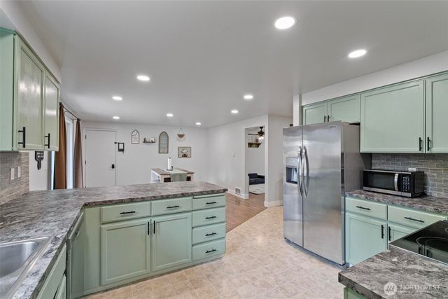 17930 Littlerock Road SW, Rochester, WA 98579
