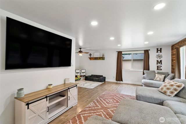 17930 Littlerock Road SW, Rochester, WA 98579