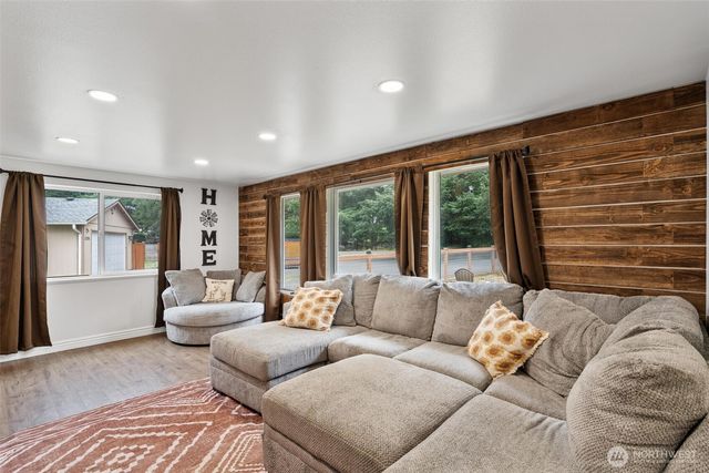 17930 Littlerock Road SW, Rochester, WA 98579