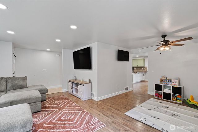 17930 Littlerock Road SW, Rochester, WA 98579