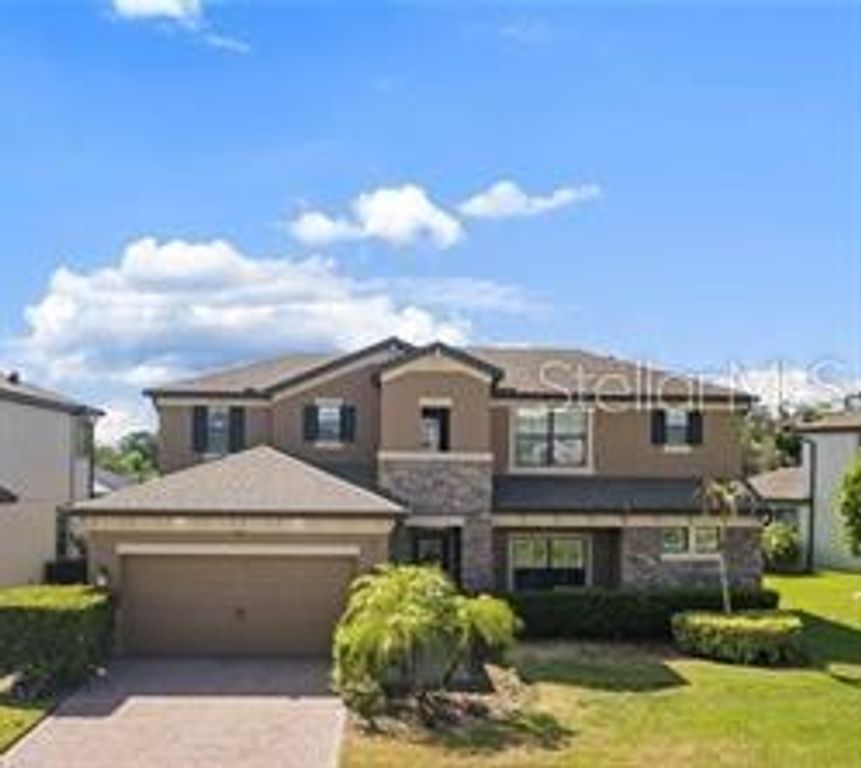 Image 2 of property listing at 743 WELLINGTON COURT, Oldsmar, FL 34677