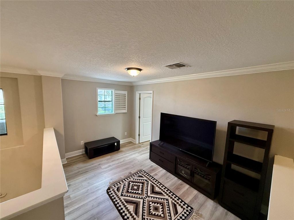 Image 32 of property listing at 743 WELLINGTON COURT, Oldsmar, FL 34677