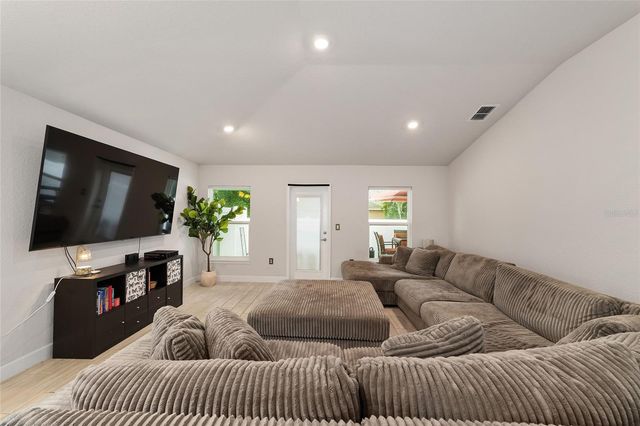 4585 SE 25TH LOOP, Ocala, FL 34480
