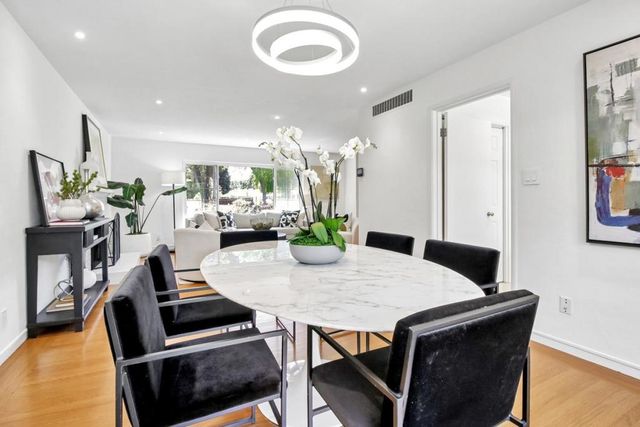 950 Olive, Menlo Park, CA 94025