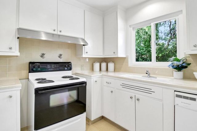 950 Olive, Menlo Park, CA 94025