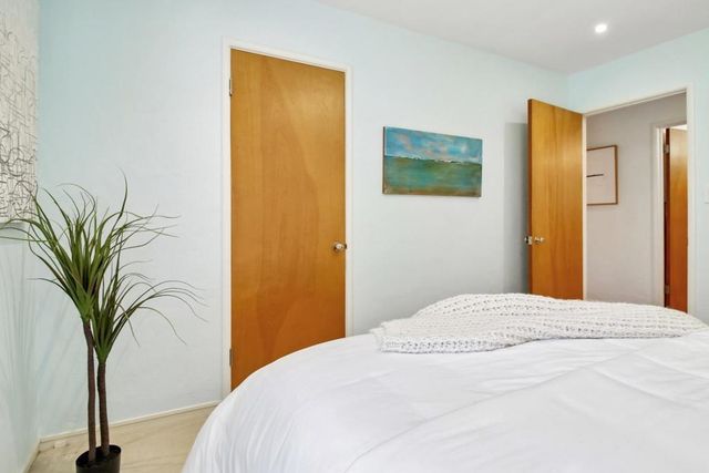 950 Olive, Menlo Park, CA 94025