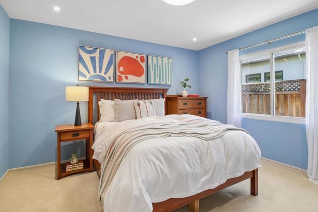 950 Olive, Menlo Park, CA 94025