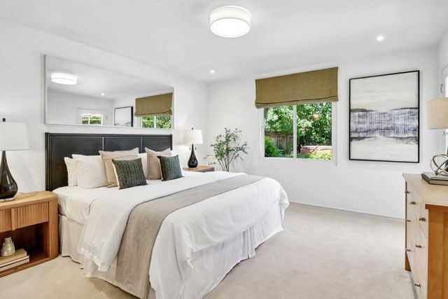 950 Olive, Menlo Park, CA 94025