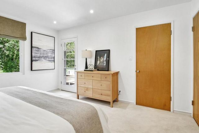 950 Olive, Menlo Park, CA 94025