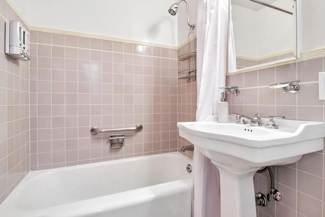 950 Olive, Menlo Park, CA 94025