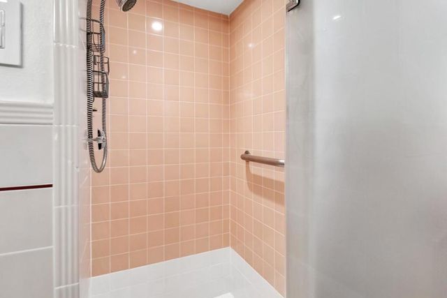 950 Olive, Menlo Park, CA 94025