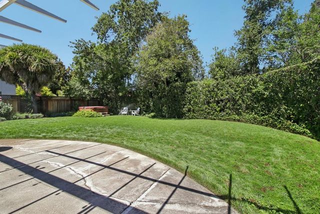 950 Olive, Menlo Park, CA 94025