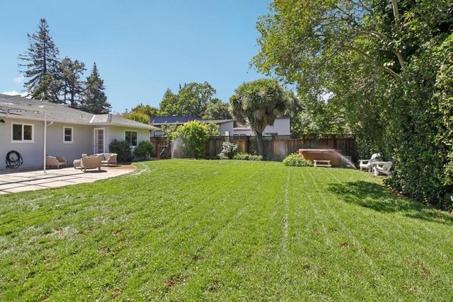 950 Olive, Menlo Park, CA 94025