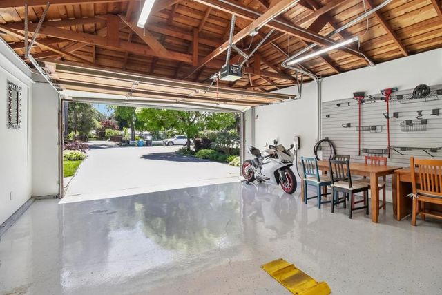 950 Olive, Menlo Park, CA 94025