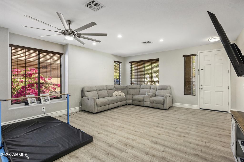 3369 W Hemingway Lane, Anthem, AZ 85086 — photo 3