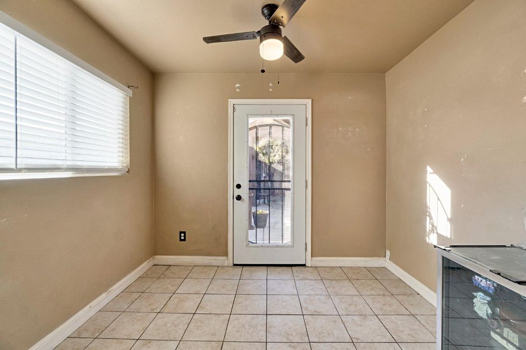 Image 15 of property listing at 1500 Josephine Court, Madera, CA 93638