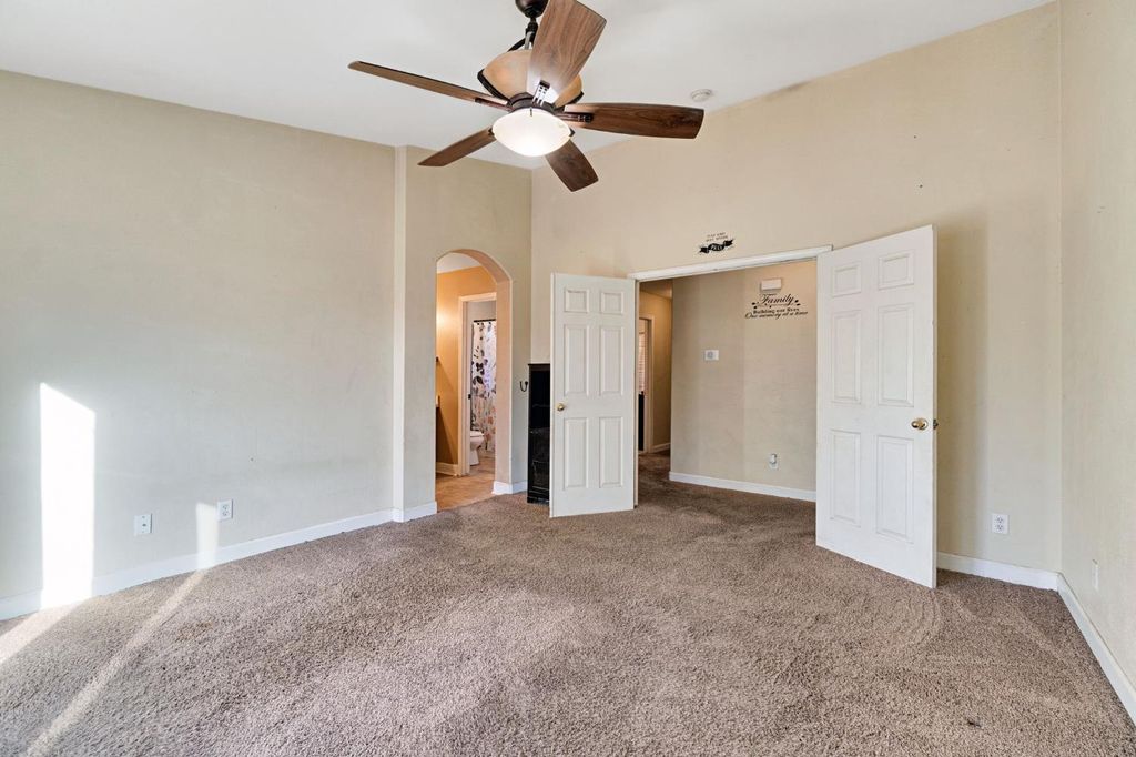 Image 19 of property listing at 1500 Josephine Court, Madera, CA 93638