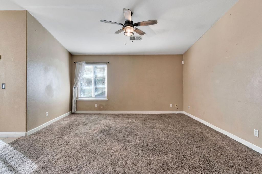 Image 5 of property listing at 1500 Josephine Court, Madera, CA 93638