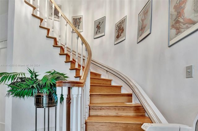 4716 University Dr, Coral Gables, FL 33146