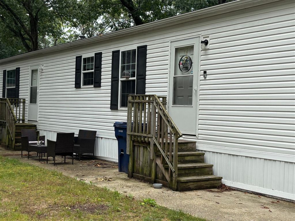 5013 Lumberman Lane, Muskegon, MI 49442