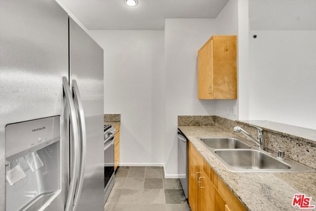 11960 Iowa Avenue 6, Los Angeles, CA 90025