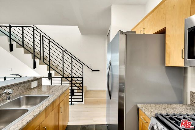 11960 Iowa Avenue 6, Los Angeles, CA 90025