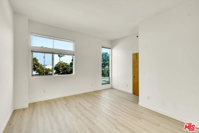 11960 Iowa Avenue 6, Los Angeles, CA 90025