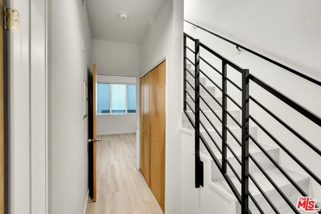 11960 Iowa Avenue 6, Los Angeles, CA 90025