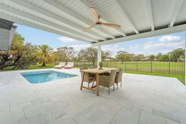 4042 SW Bimini Circle N, Palm City, FL 34990