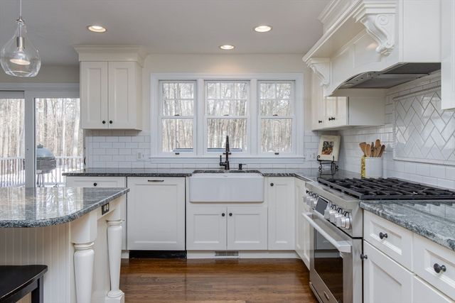 53 Mclains Woods Rd, Groton, MA 01450