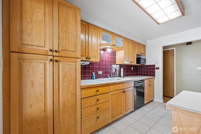 705 N 12th Street, Selah, WA 98942