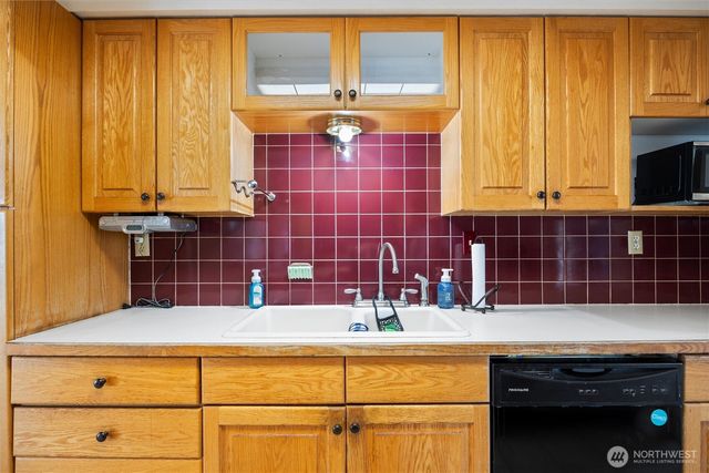 705 N 12th Street, Selah, WA 98942