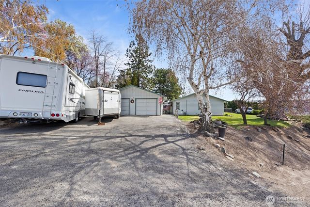 705 N 12th Street, Selah, WA 98942