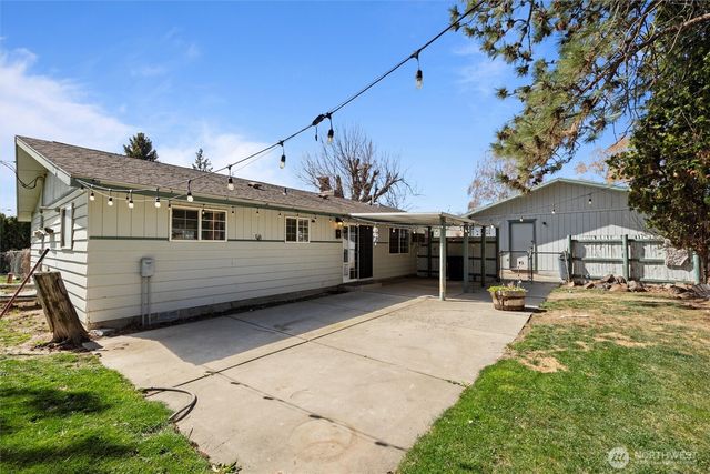 705 N 12th Street, Selah, WA 98942