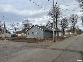 907 N Snodgrass Street, Taylorville, IL 62568