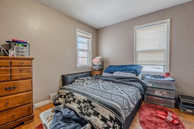 817 9th Street S, Fargo, ND 58103