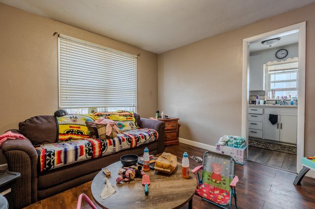 817 9th Street S, Fargo, ND 58103