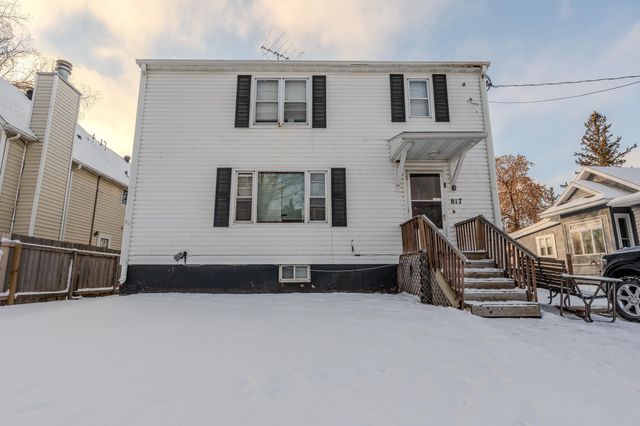 817 9th Street S, Fargo, ND 58103