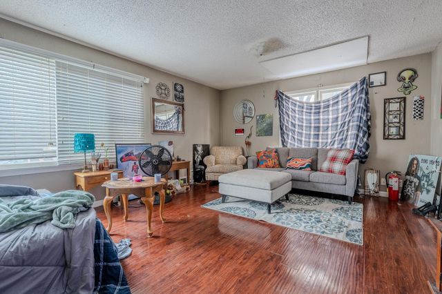 817 9th Street S, Fargo, ND 58103